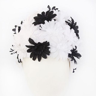 Шапочка для плавания FASHY Nylon Petal Cap черно/белая